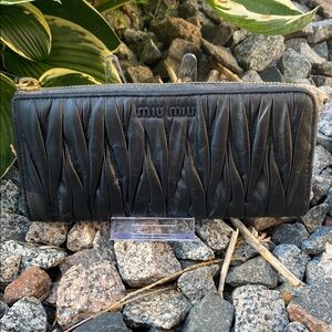 Miu Miu Black Textured Leather Zippy Wallet